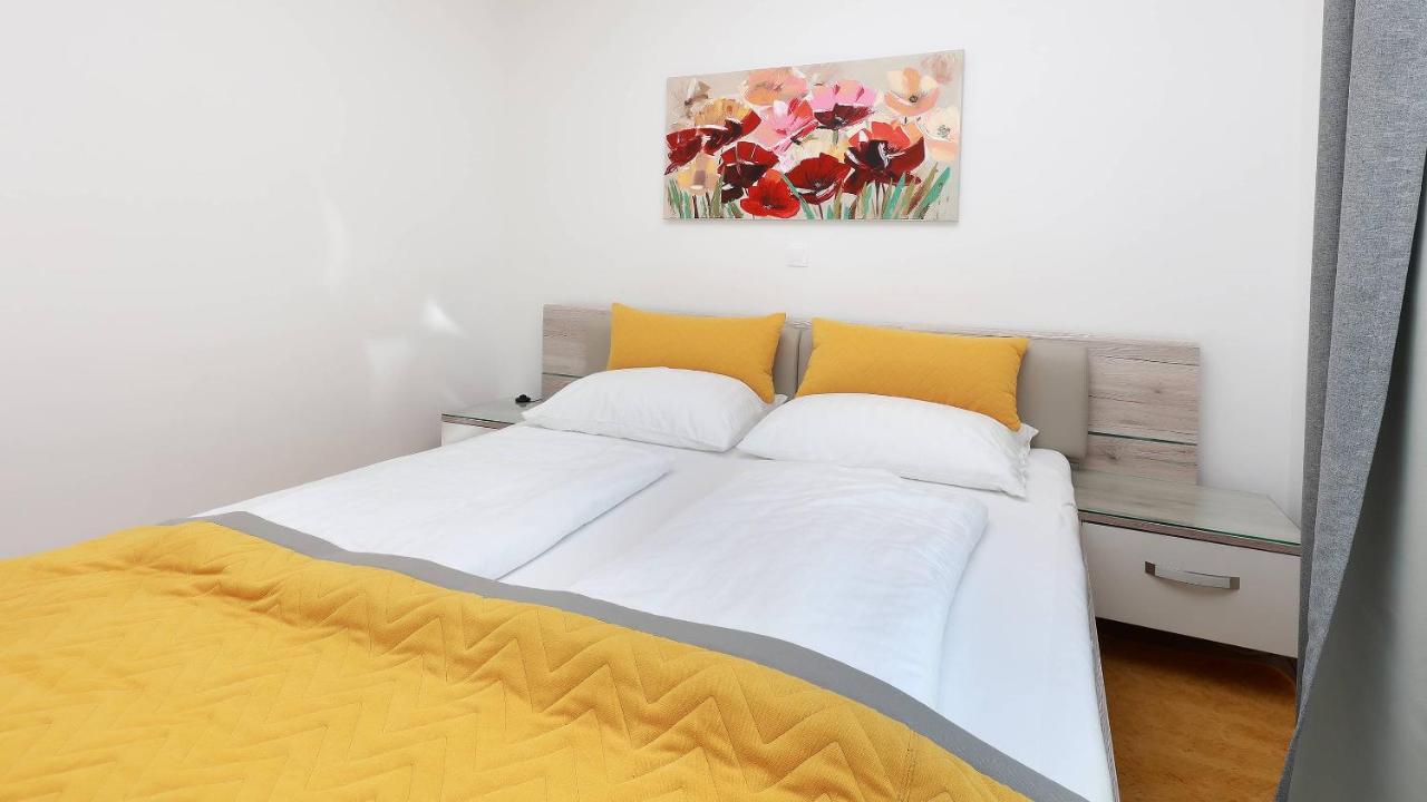 Apartmani "Villa Barbara" Новалья Экстерьер фото
